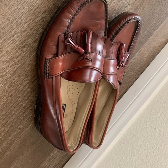 Shoes - Picture 2 of 7